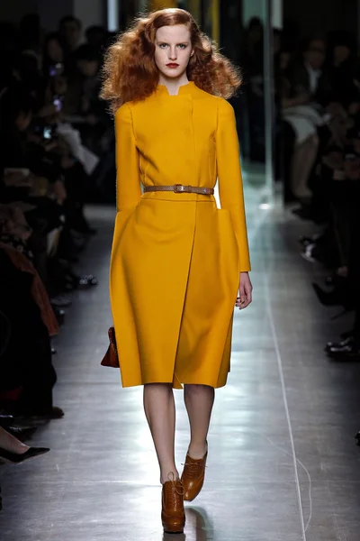 Look 11